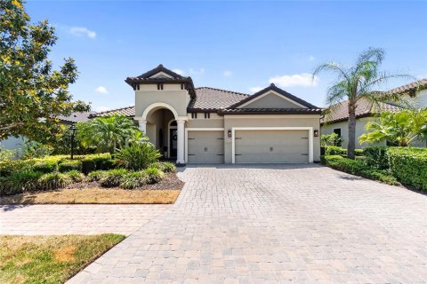 House in Bradenton, Florida 4 bedrooms, 255.85 sq.m. № 2124957 - photo 2