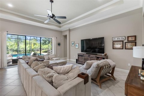 House in Bradenton, Florida 4 bedrooms, 255.85 sq.m. № 2124957 - photo 10