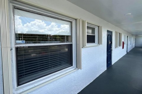 Condominio en venta en Tamarac, Florida, 2 dormitorios, 95.22 m2 № 2015256 - foto 2