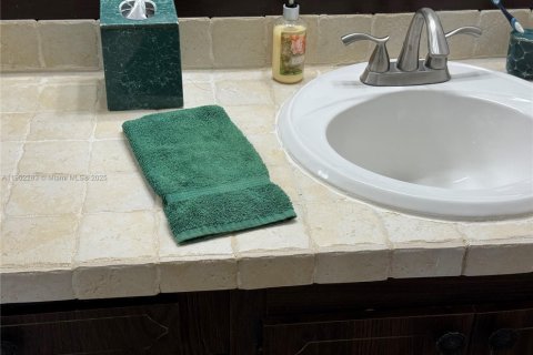 Condominio en venta en Tamarac, Florida, 2 dormitorios, 95.22 m2 № 2015256 - foto 17