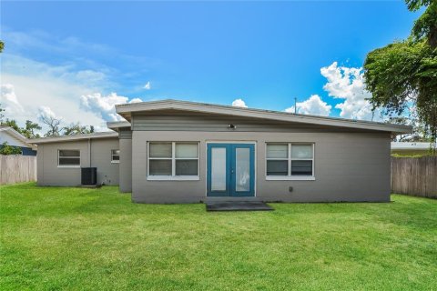 Casa en alquiler en Altamonte Springs, Florida, 4 dormitorios, 203.83 m2 № 1910413 - foto 15