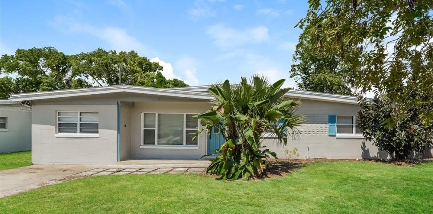 Casa en Altamonte Springs, Florida 4 dormitorios, 203.83 m2 № 1910413