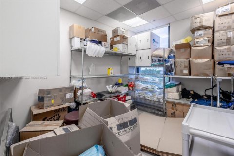 Commercial property in North Miami, Florida № 1980085 - photo 19