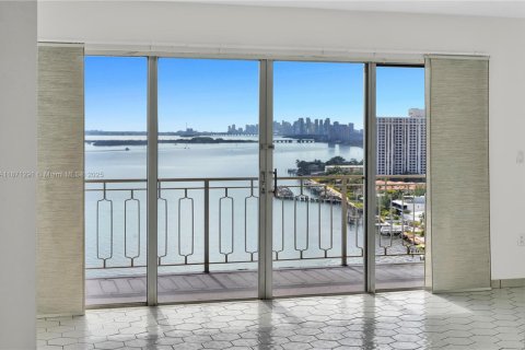 Condominio en venta en Miami, Florida, 2 dormitorios, 126.16 m2 № 1979539 - foto 2