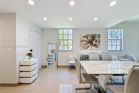 Adosado en venta en Weston, Florida, 3 dormitorios, 135.27 m2 № 2084951 - foto 5