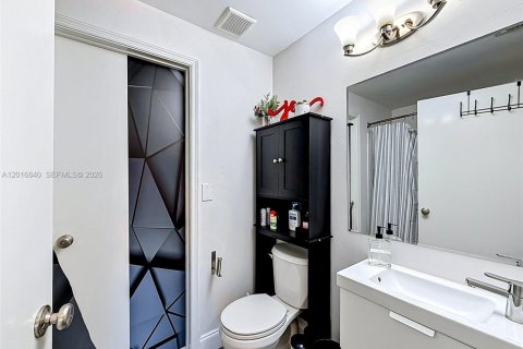 Adosado en venta en Weston, Florida, 3 dormitorios, 135.27 m2 № 2084951 - foto 15