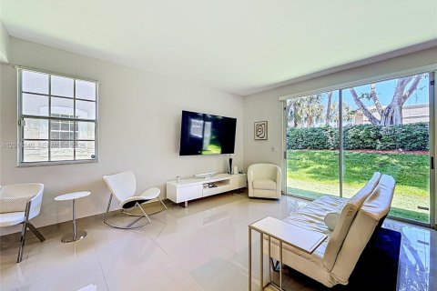 Adosado en venta en Weston, Florida, 3 dormitorios, 135.27 m2 № 2084951 - foto 7