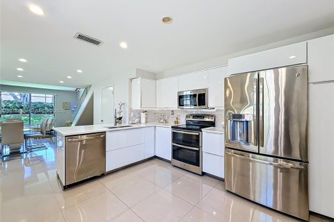 Adosado en Weston, Florida 3 dormitorios, 135.27 m2 № 2084951