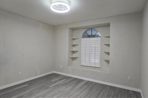 House in Valrico, Florida 3 bedrooms, 224.82 sq.m. № 2206935 - photo 16
