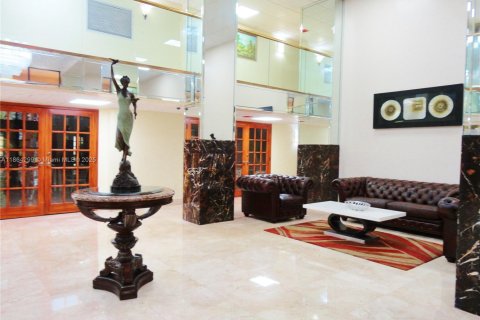 Condominio en venta en Sunny Isles Beach, Florida, 2 dormitorios, 114.46 m2 № 1891891 - foto 14