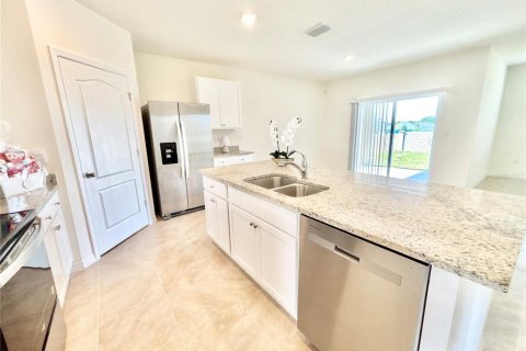 Casa en venta en Davenport, Florida, 4 dormitorios, 173.45 m2 № 2198088 - foto 3