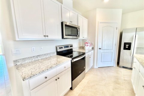 Casa en venta en Davenport, Florida, 4 dormitorios, 173.45 m2 № 2198088 - foto 4