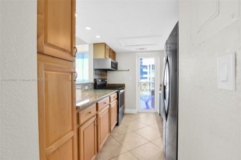 Copropriété à louer à Fort Lauderdale, Floride: 2 chambres, 111.48 m2 № 1956651 - photo 7