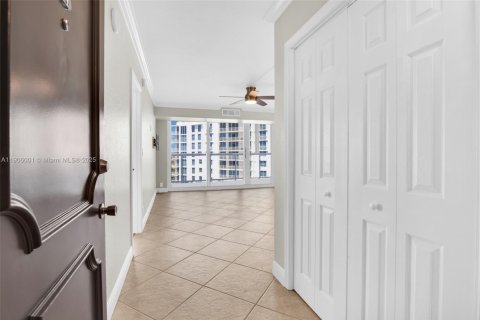 Copropriété à louer à Fort Lauderdale, Floride: 2 chambres, 111.48 m2 № 1956651 - photo 24