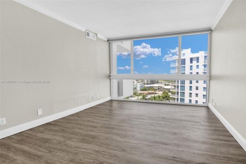 Copropriété à louer à Fort Lauderdale, Floride: 2 chambres, 111.48 m2 № 1956651 - photo 21