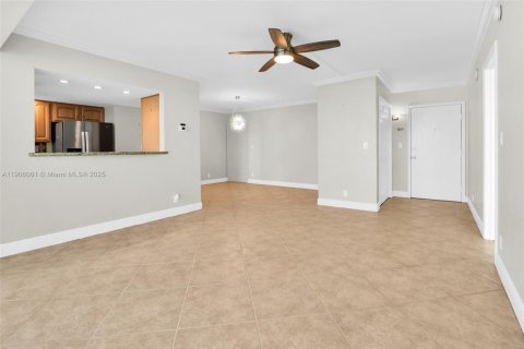 Copropriété à louer à Fort Lauderdale, Floride: 2 chambres, 111.48 m2 № 1956651 - photo 27