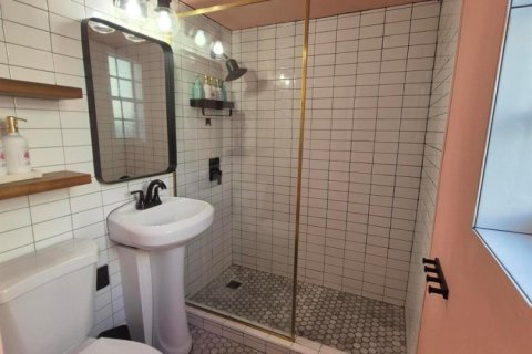Apartment in Fort Lauderdale, Florida 3 rooms, 35.3 sq.m. № 2249271 - photo 5