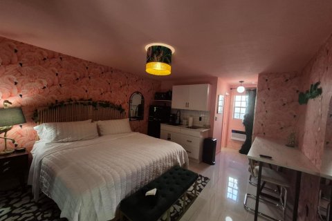 Apartment in Fort Lauderdale, Florida 3 rooms, 35.3 sq.m. № 2249271 - photo 2
