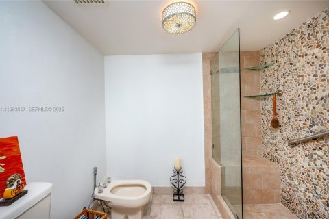 Купить кондоминиум в Корал-Гейблс, Флорида 2 спальни, 95.69м2, № 2023999 - фото 12