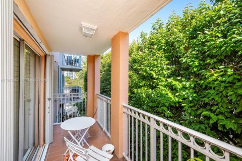 Купить кондоминиум в Корал-Гейблс, Флорида 2 спальни, 95.69м2, № 2023999 - фото 18