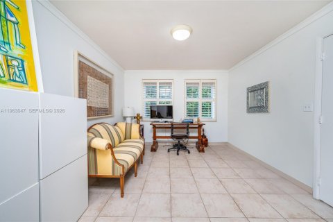 Купить кондоминиум в Корал-Гейблс, Флорида 2 спальни, 95.69м2, № 2023999 - фото 16