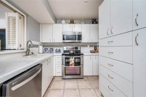 Купить кондоминиум в Корал-Гейблс, Флорида 2 спальни, 95.69м2, № 2023999 - фото 6