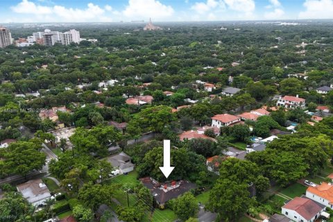 Купить земельный участок в Корал-Гейблс, Флорида № 1930923 - фото 1