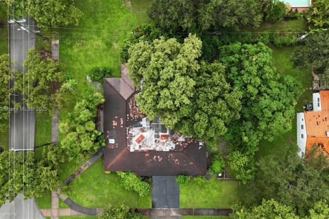 Купить земельный участок в Корал-Гейблс, Флорида № 1930923 - фото 3