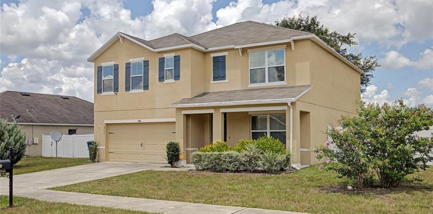 Villa ou maison à Ocala, Floride 5 chambres, 247.21 m2 № 2201989