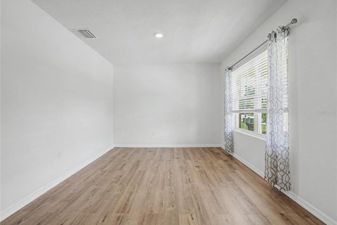 Villa ou maison à vendre à Ocala, Floride: 5 chambres, 247.21 m2 № 2201989 - photo 5