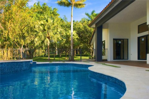 House in Weston, Florida 5 bedrooms, 348.94 sq.m. № 2428517 - photo 14