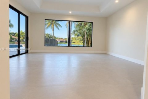 House in Weston, Florida 5 bedrooms, 348.94 sq.m. № 2428517 - photo 26
