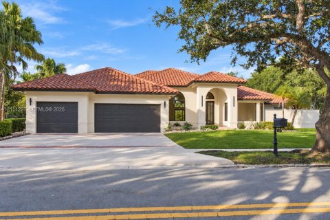 House in Weston, Florida 5 bedrooms, 348.94 sq.m. № 2428517