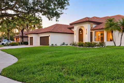 House in Weston, Florida 5 bedrooms, 348.94 sq.m. № 2428517 - photo 3