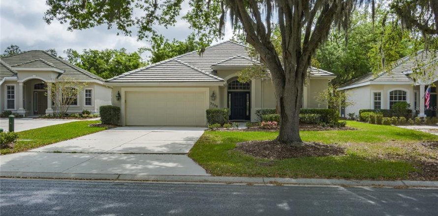 House in Parrish, Florida 3 bedrooms, 191.94 sq.m. № 2142685