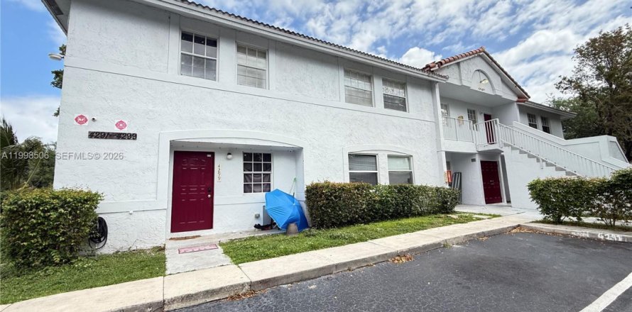 Condo à Coral Springs, Floride, 3 chambres  № 2064237