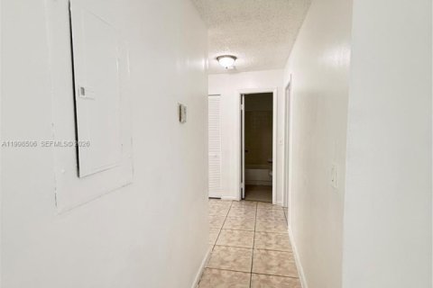 Copropriété à louer à Coral Springs, Floride: 3 chambres, 507.99 m2 № 2064237 - photo 13