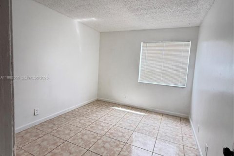 Copropriété à louer à Coral Springs, Floride: 3 chambres, 507.99 m2 № 2064237 - photo 8