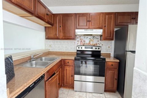 Copropriété à louer à Coral Springs, Floride: 3 chambres, 507.99 m2 № 2064237 - photo 5
