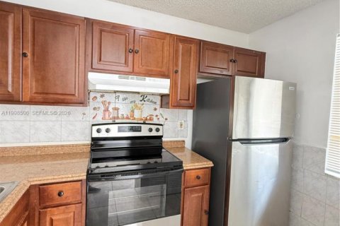 Copropriété à louer à Coral Springs, Floride: 3 chambres, 507.99 m2 № 2064237 - photo 4