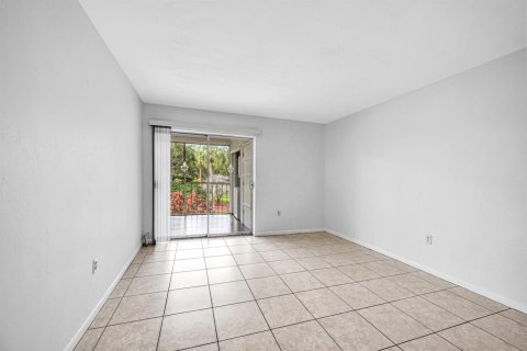 Apartment in Boca Raton, Florida 2 bedrooms, 92.9 sq.m. № 2398058 - photo 10