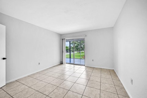 Apartment in Boca Raton, Florida 2 bedrooms, 92.9 sq.m. № 2398058 - photo 11