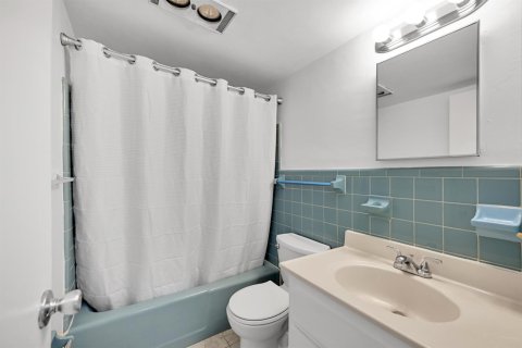 Apartment in Boca Raton, Florida 2 bedrooms, 92.9 sq.m. № 2398058 - photo 14