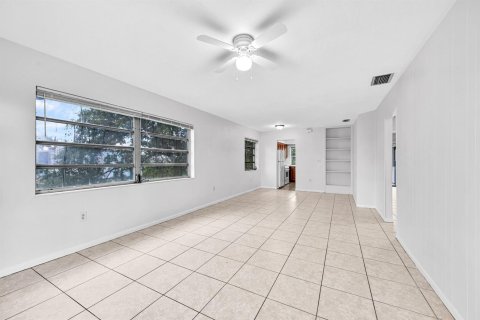 Apartment in Boca Raton, Florida 2 bedrooms, 92.9 sq.m. № 2398058 - photo 3