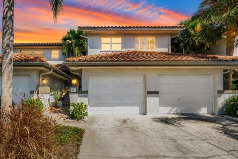 Touwnhouse à Tierra Verde, Floride 3 chambres, 169.08 m2 № 2151387