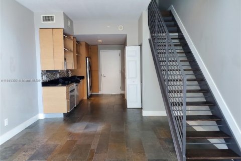 Copropriété à louer à Miami, Floride: 1 chambre, 75.16 m2 № 1934938 - photo 3