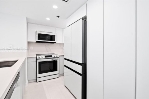 Купить кондоминиум в Майами, Флорида 2 спальни, 95.69м2, № 2158065 - фото 3