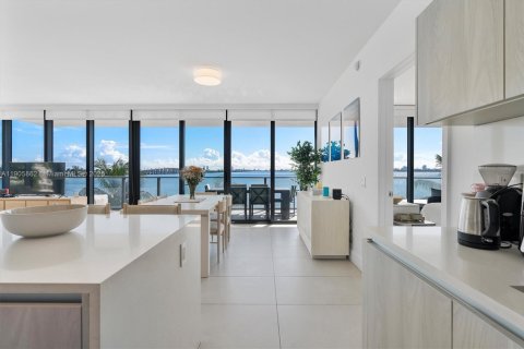 Купить кондоминиум в Майами, Флорида 3 спальни, 151.8м2, № 1974874 - фото 7