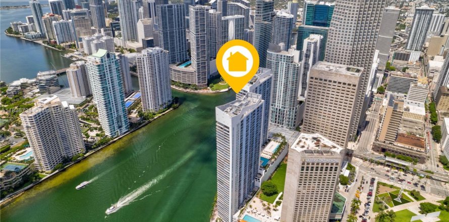 Condominio en Miami, Florida, 2 dormitorios  № 1822249