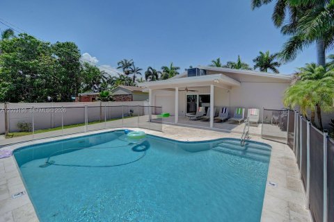 Casa en venta en Hollywood, Florida, 4 dormitorios, 197.6 m2 № 2066335 - foto 14
